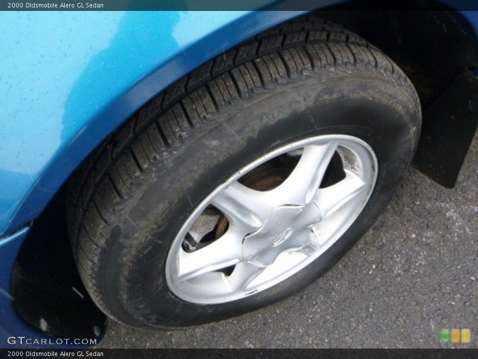 2000 Oldsmobile Alero GL Sedan Wheel and Tire Photo #90581556