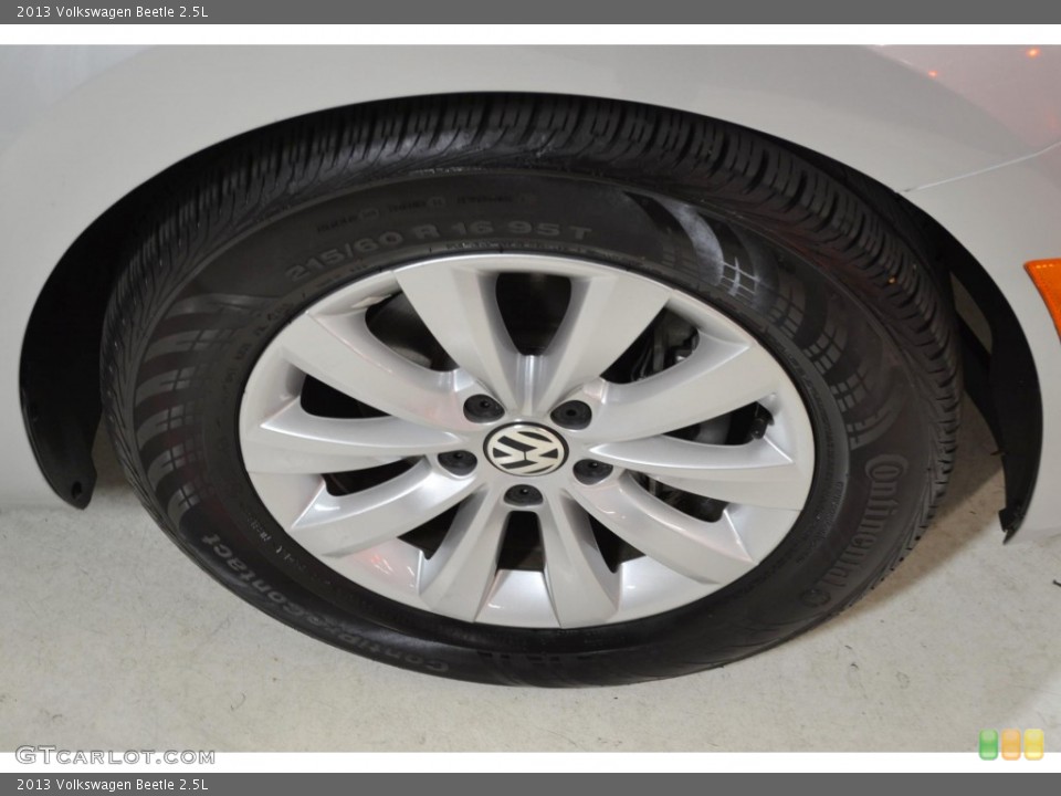 2013 Volkswagen Beetle 2.5L Wheel and Tire Photo #90617507