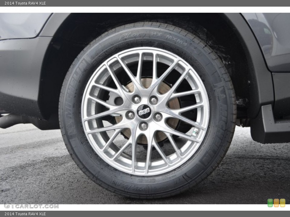 2014 Toyota RAV4 XLE Wheel and Tire Photo #90723678