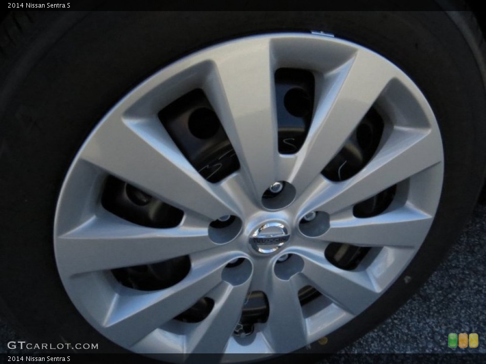 2014 Nissan Sentra S Wheel and Tire Photo #90988116