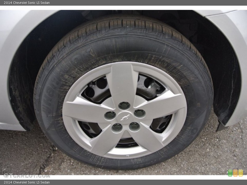 2014 Chevrolet Sonic LS Sedan Wheel and Tire Photo #91181935