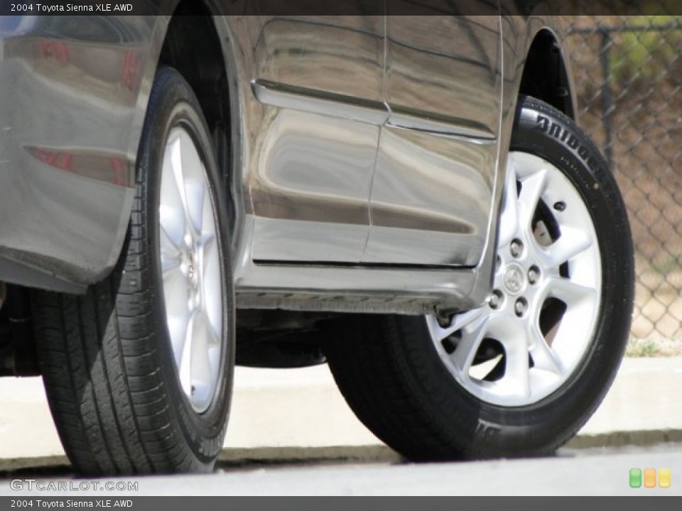 2004 Toyota Sienna XLE AWD Wheel and Tire Photo #91225711