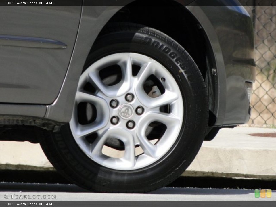 2004 Toyota Sienna XLE AWD Wheel and Tire Photo #91226260