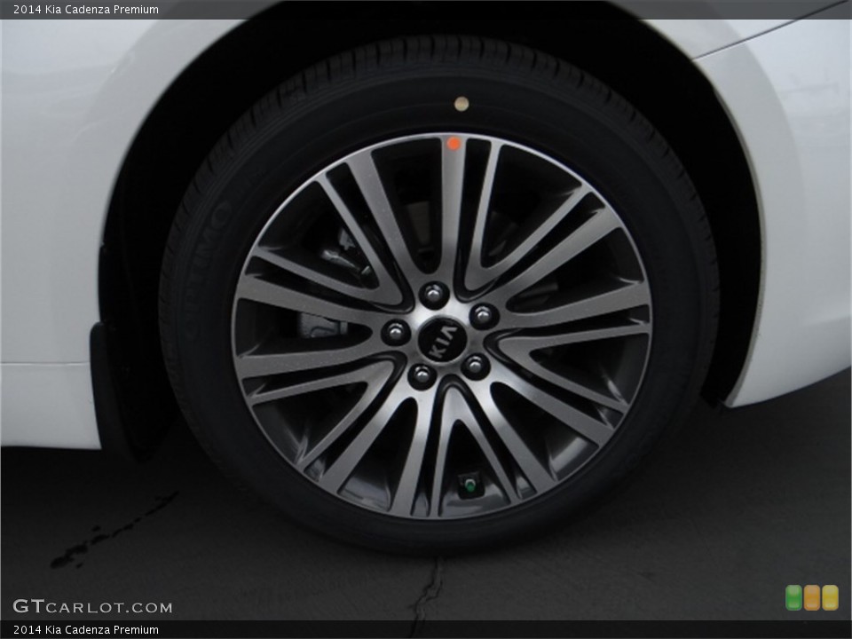 2014 Kia Cadenza Premium Wheel and Tire Photo #91681859