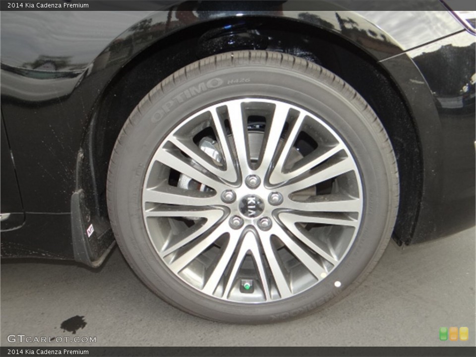 2014 Kia Cadenza Premium Wheel and Tire Photo #91682267