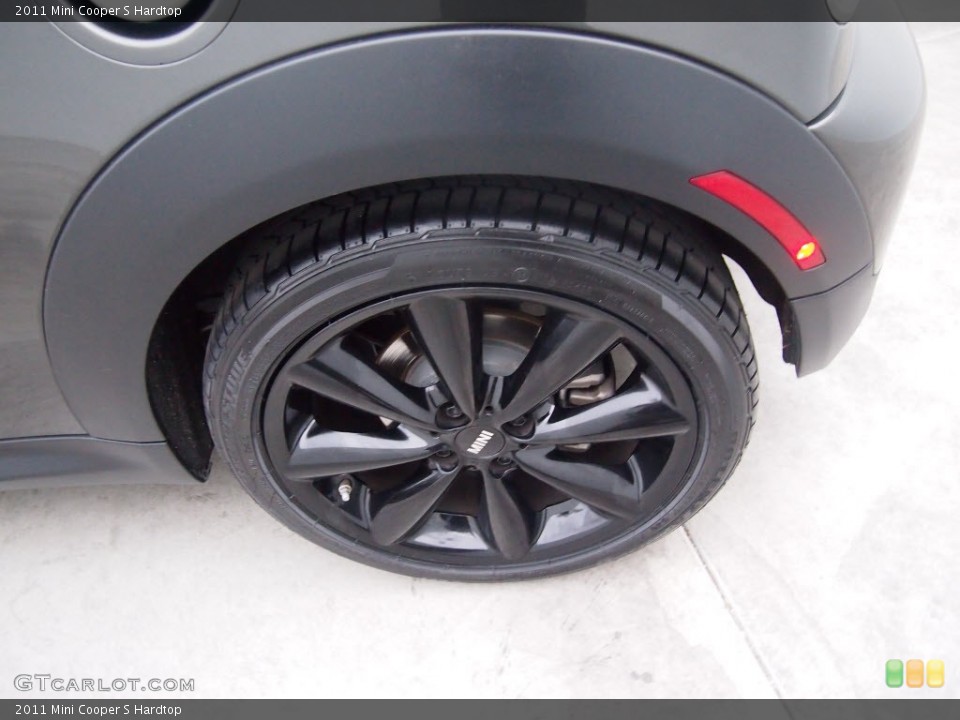 2011 Mini Cooper S Hardtop Wheel and Tire Photo #91872712