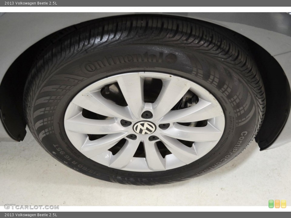 2013 Volkswagen Beetle 2.5L Wheel and Tire Photo #92201812