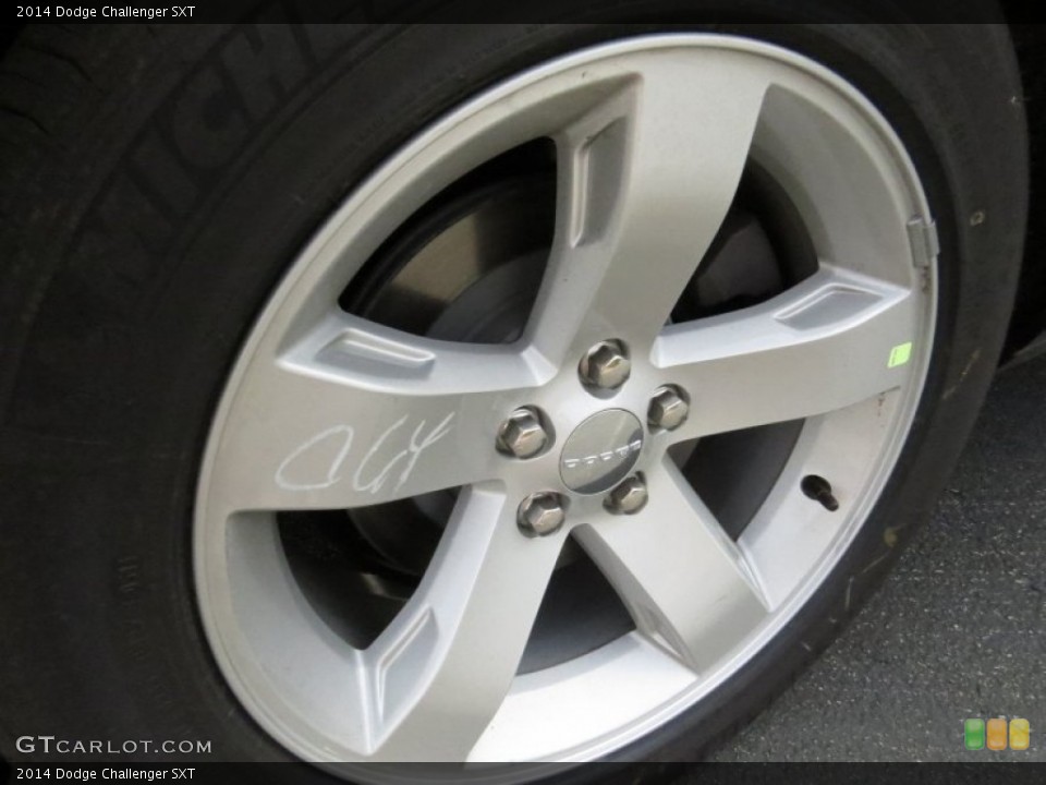 2014 Dodge Challenger SXT Wheel and Tire Photo #92443522