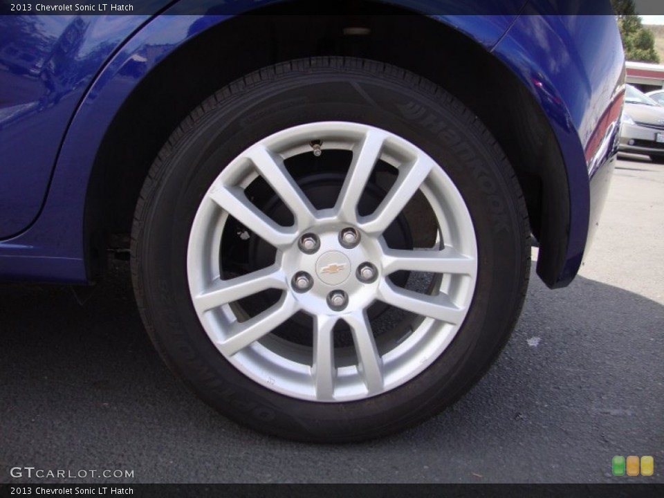 2013 Chevrolet Sonic LT Hatch Wheel and Tire Photo #92464050