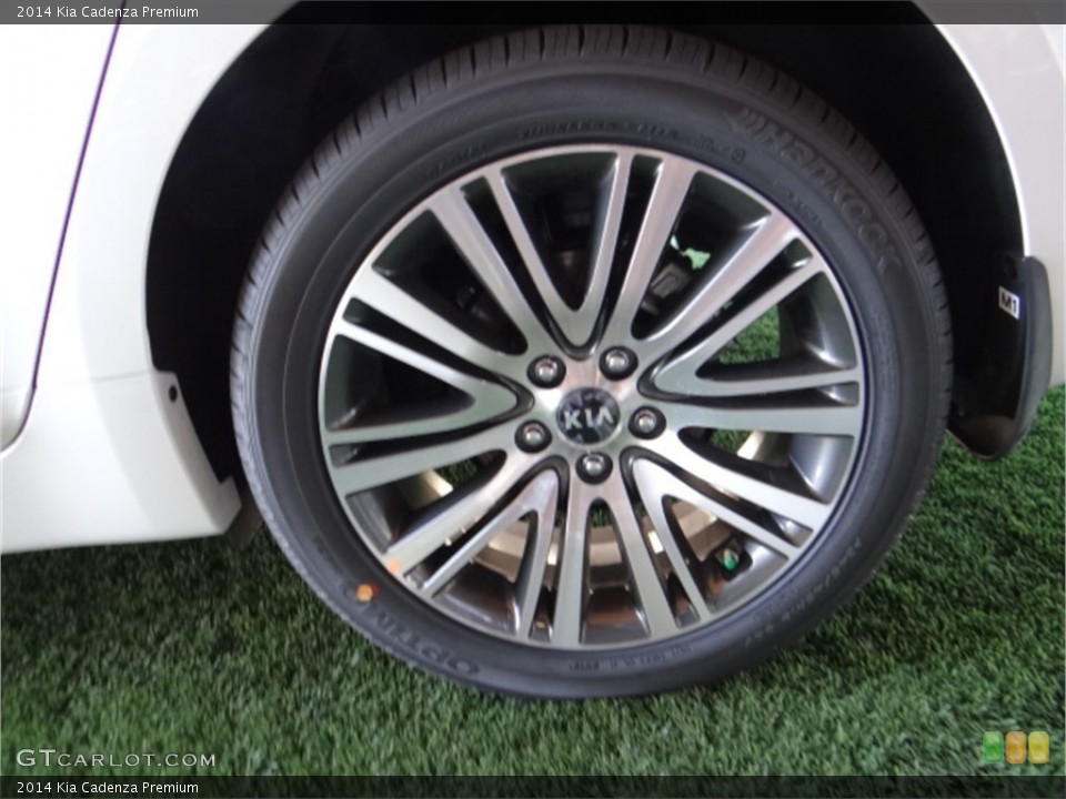 2014 Kia Cadenza Premium Wheel and Tire Photo #92484716