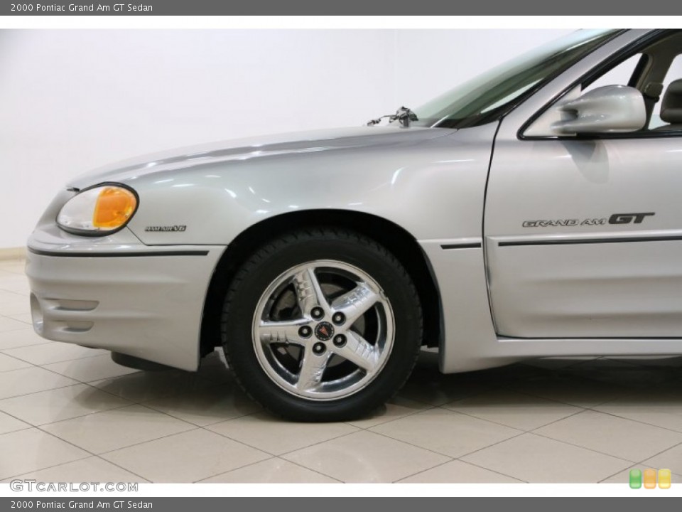 2000 Pontiac Grand Am GT Sedan Wheel and Tire Photo #92801703