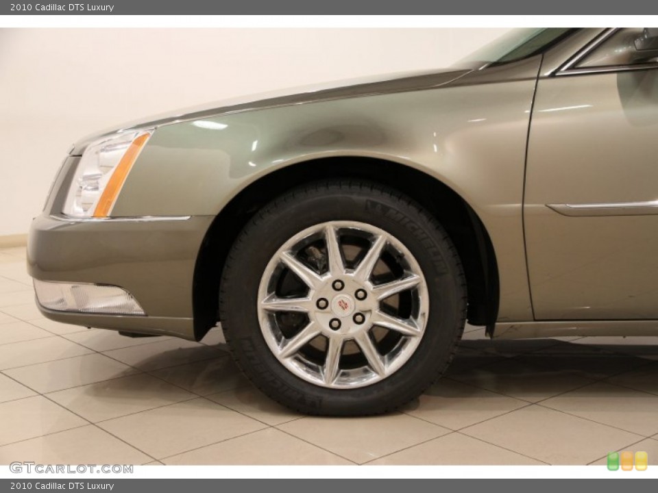 2010 Cadillac DTS Luxury Wheel and Tire Photo #93422804