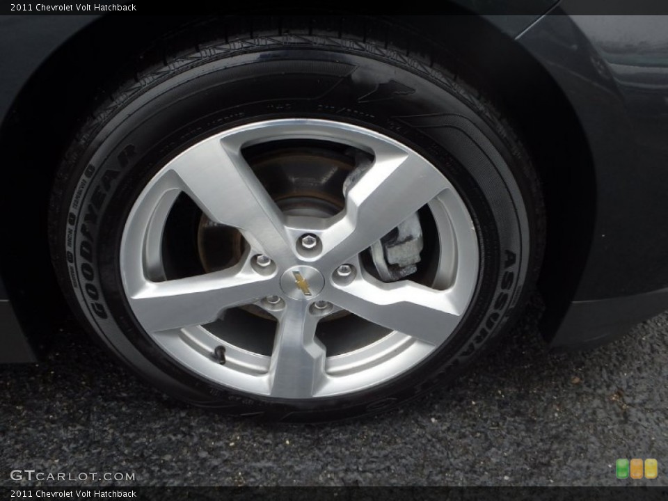 2011 Chevrolet Volt Wheels and Tires