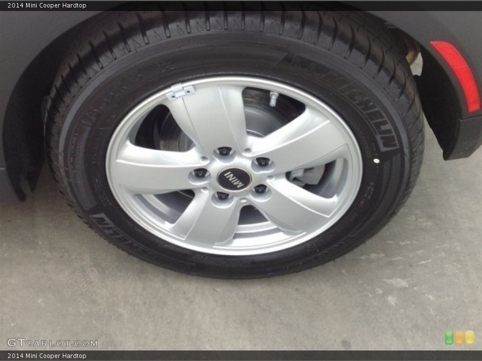 2014 Mini Cooper Hardtop Wheel and Tire Photo #93816708