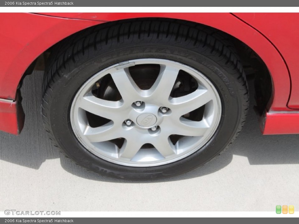 2006 Kia Spectra Spectra5 Hatchback Wheel and Tire Photo #94079514