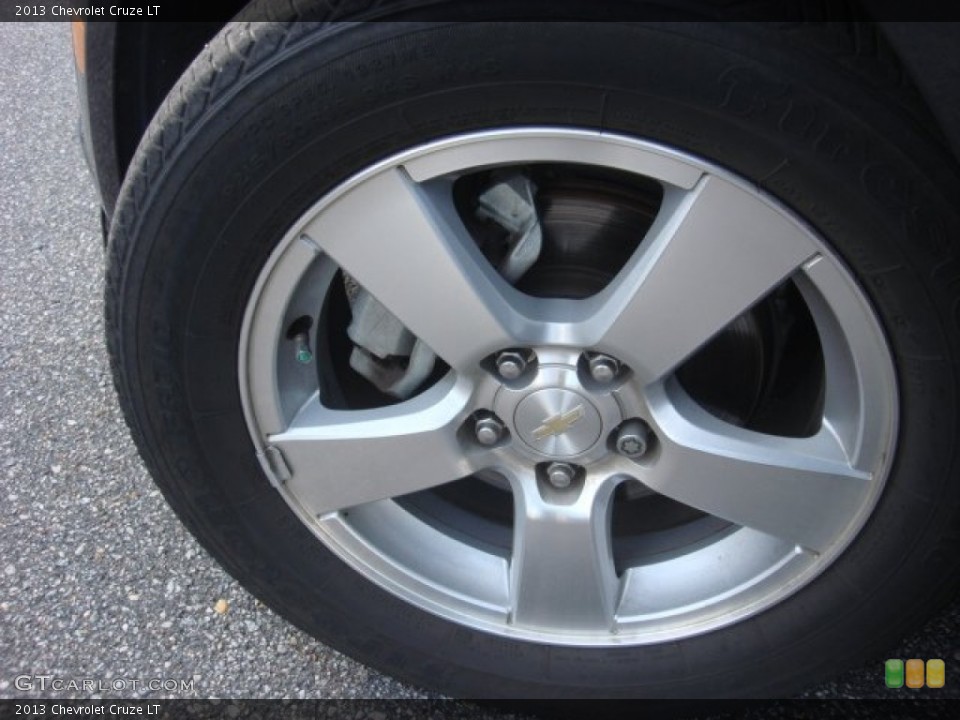2013 Chevrolet Cruze LT Wheel and Tire Photo #94118374