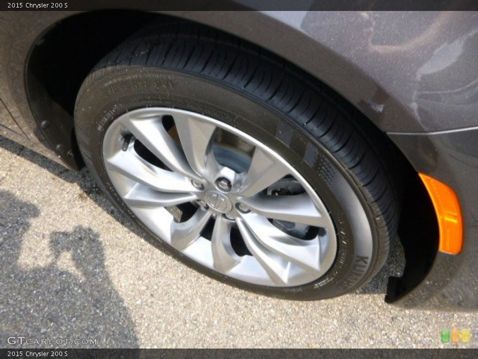 2015 Chrysler 200 S Wheel and Tire Photo #94448654