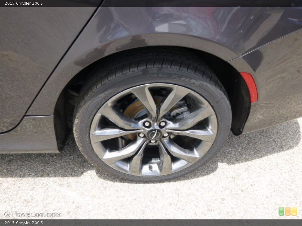 2015 Chrysler 200 S Wheel and Tire Photo #94474972