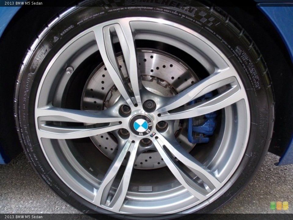 2013 BMW M5 Sedan Wheel and Tire Photo #94536699