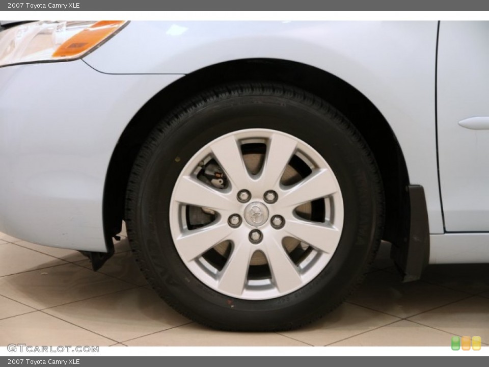 2007 Toyota Camry XLE Wheel and Tire Photo #94736896