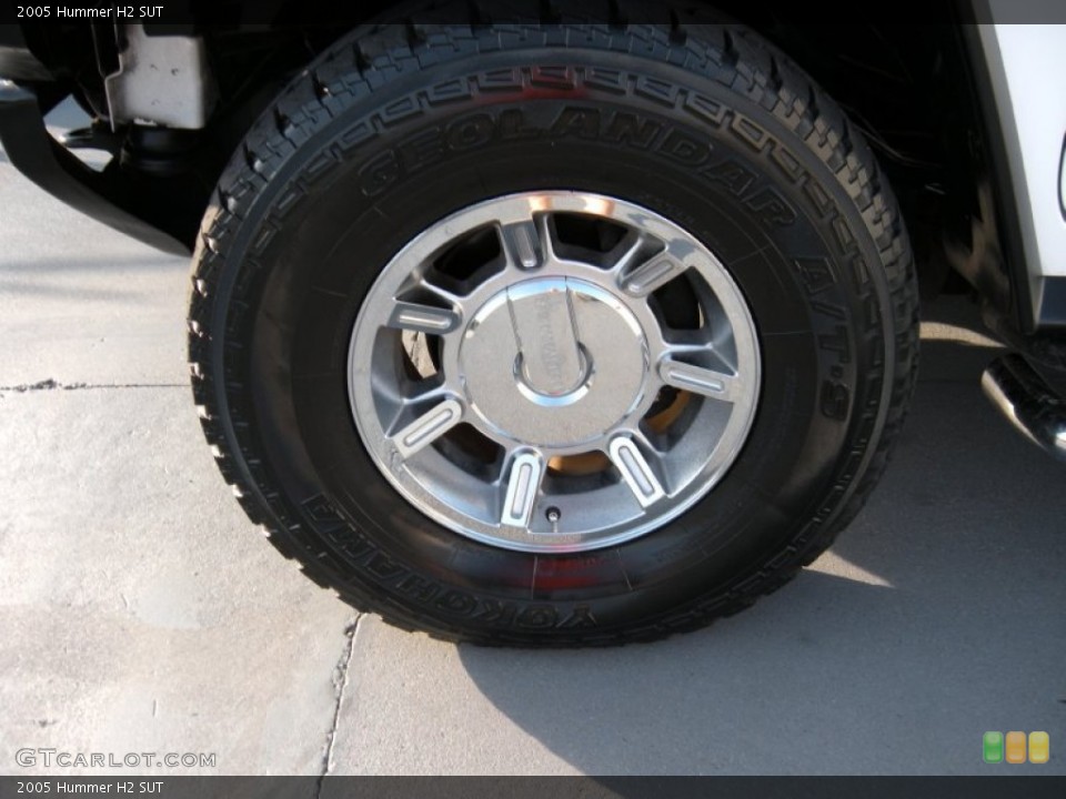 2005 Hummer H2 SUT Wheel and Tire Photo #94739371