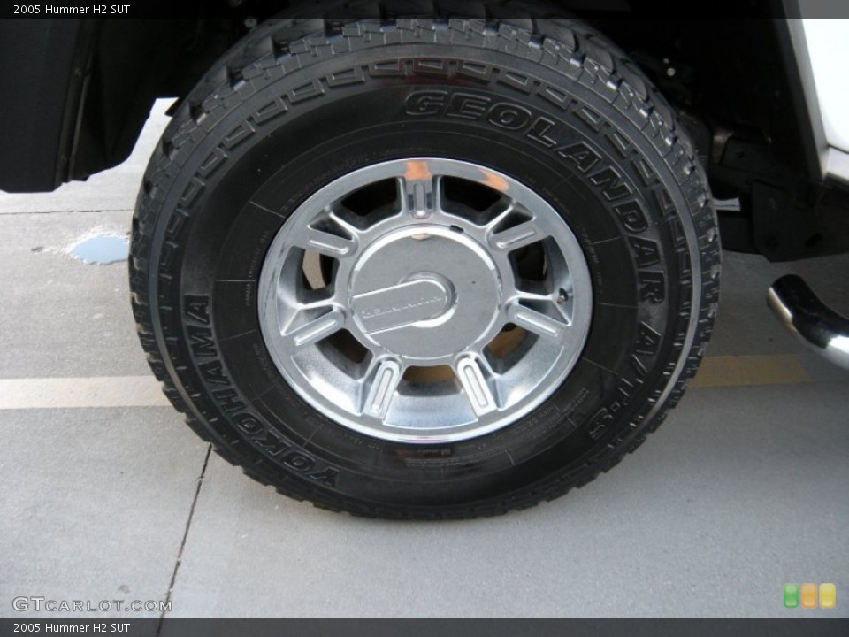 2005 Hummer H2 SUT Wheel and Tire Photo #94739422
