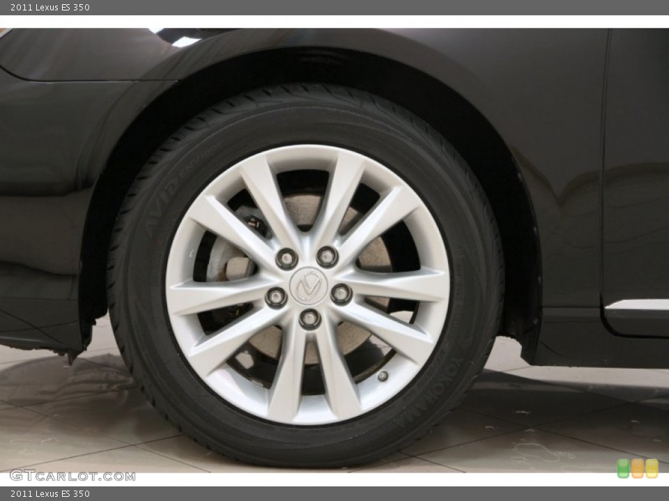 2011 Lexus ES Wheels and Tires