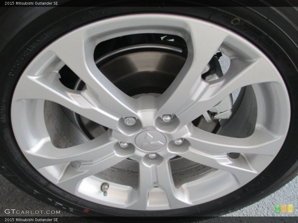 2015 Mitsubishi Outlander SE Wheel and Tire Photo #95878309