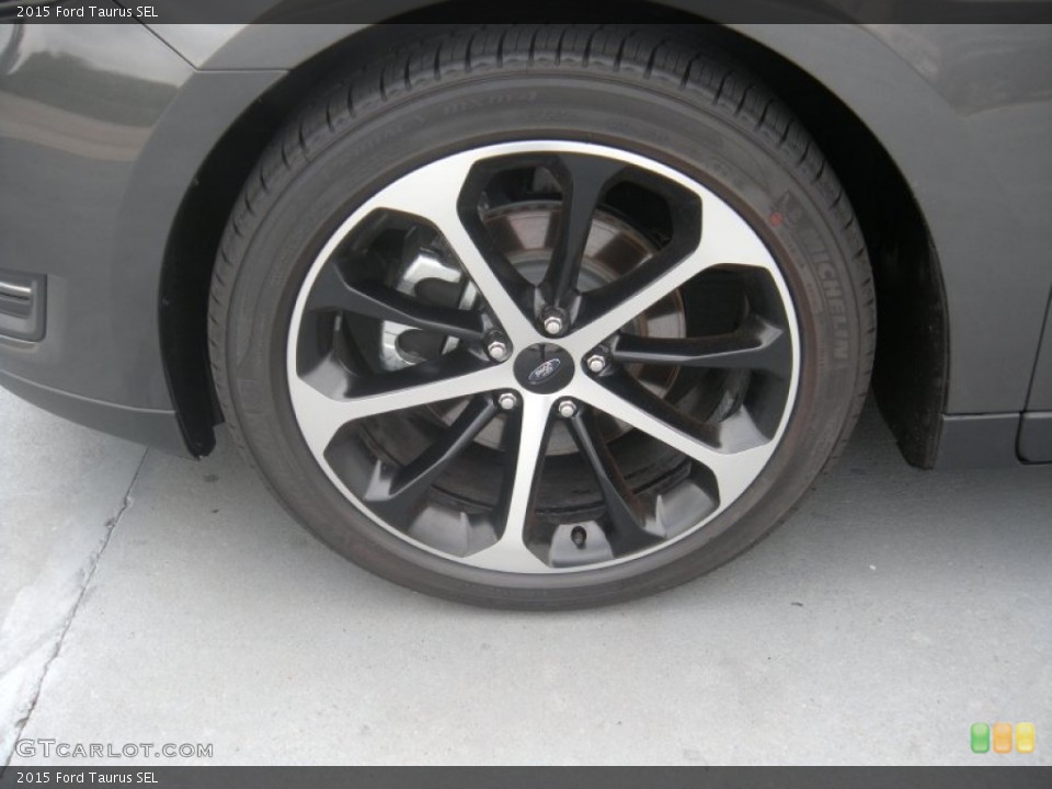 2015 Ford Taurus SEL Wheel and Tire Photo #95982691