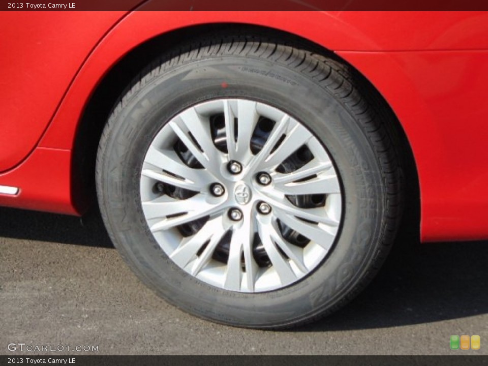2013 Toyota Camry LE Wheel and Tire Photo #96172199