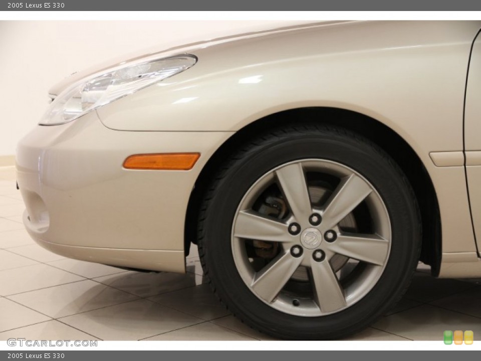 2005 Lexus ES Wheels and Tires