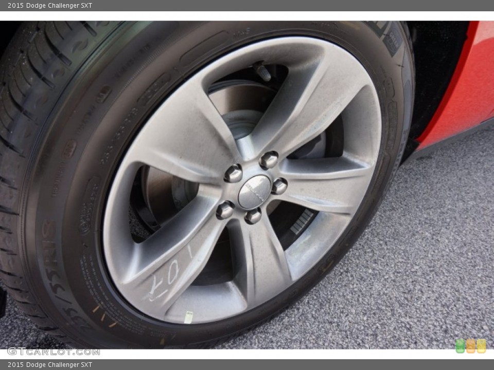 2015 Dodge Challenger SXT Wheel and Tire Photo #97805406