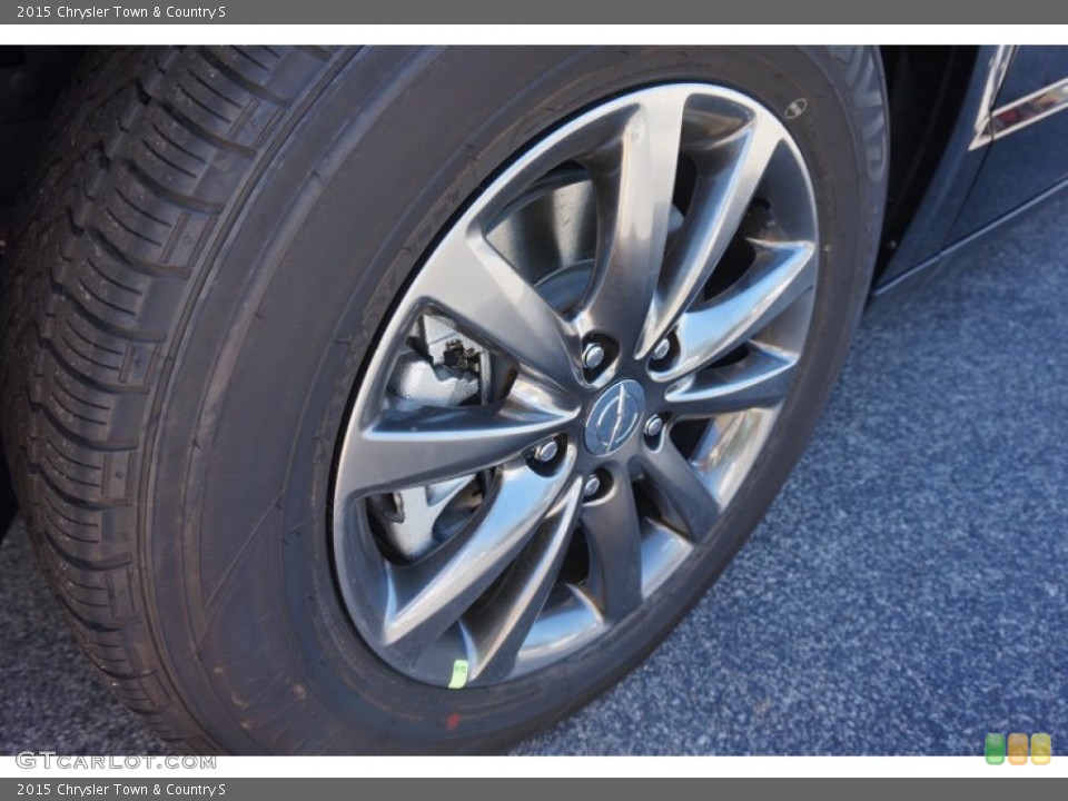 2015 Chrysler Town & Country Wheels and Tires