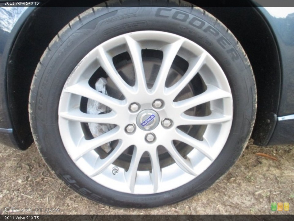 2011 Volvo S40 T5 Wheel and Tire Photo #98802847