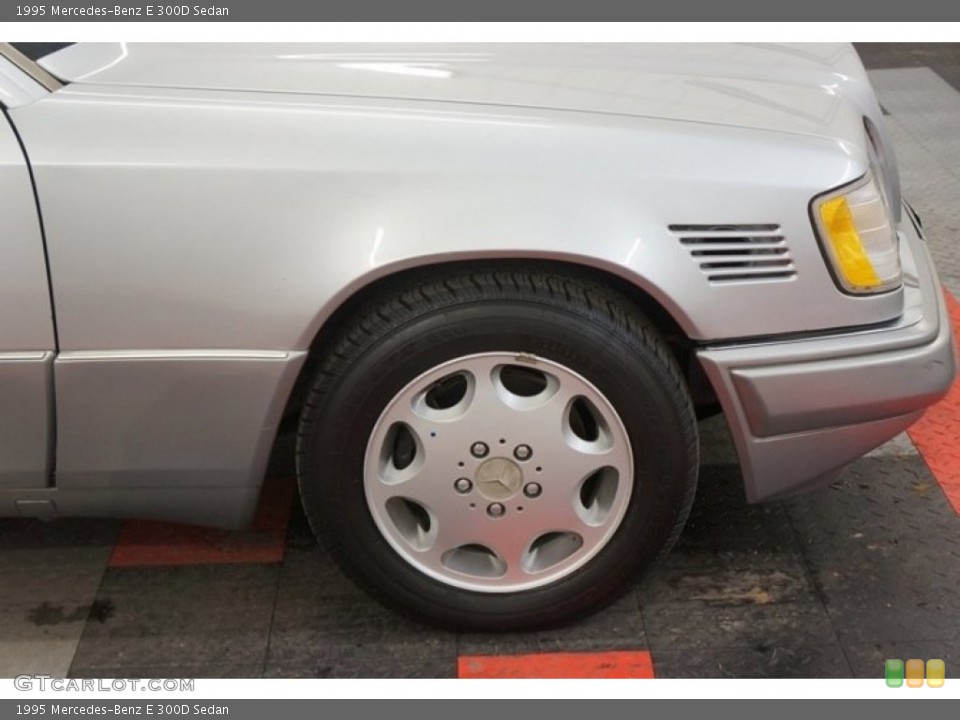 1995 Mercedes-Benz E 300D Sedan Wheel and Tire Photo #99104838