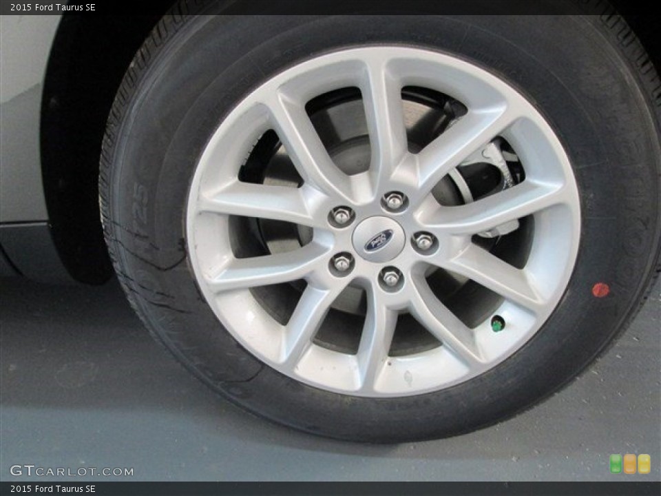 2015 Ford Taurus SE Wheel and Tire Photo #99211665