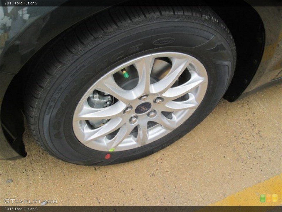2015 Ford Fusion S Wheel and Tire Photo #99386486