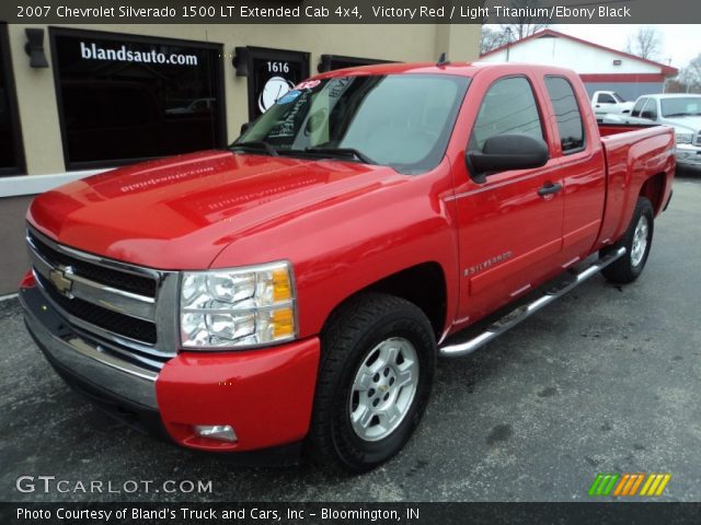2007 Chevrolet Silverado 1500 LT Extended Cab 4x4 in Victory Red