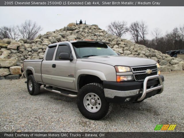 2005 Chevrolet Silverado 2500HD LS Extended Cab 4x4 in Silver Birch Metallic