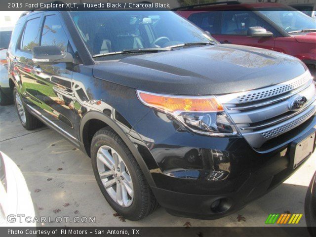 2015 Ford Explorer XLT in Tuxedo Black