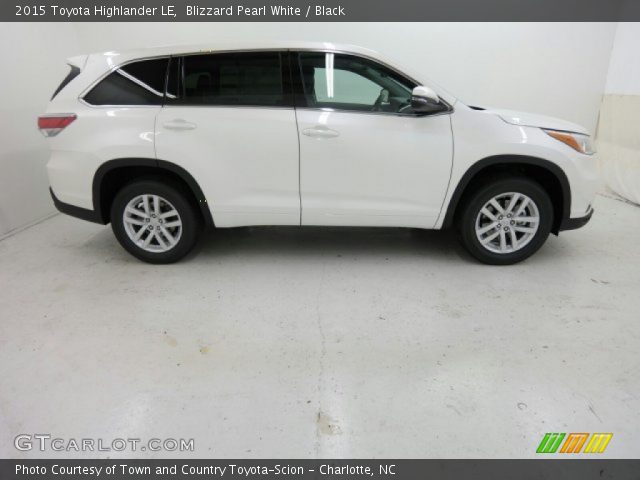 2015 Toyota Highlander LE in Blizzard Pearl White