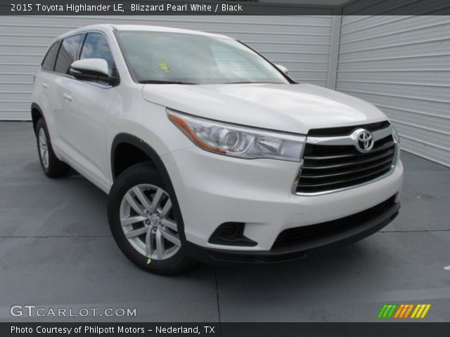 2015 Toyota Highlander LE in Blizzard Pearl White