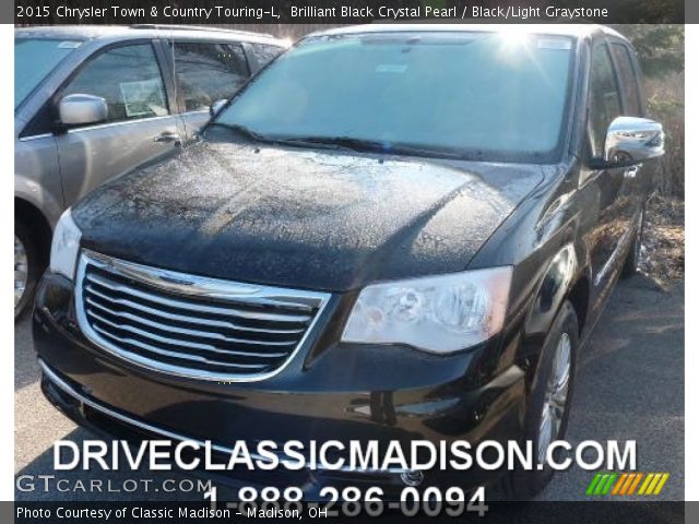 2015 Chrysler Town & Country Touring-L in Brilliant Black Crystal Pearl