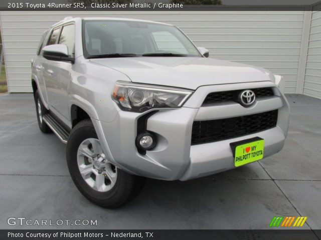 2015 Toyota 4Runner SR5 in Classic Silver Metallic