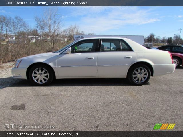 2006 Cadillac DTS Luxury in White Lightning