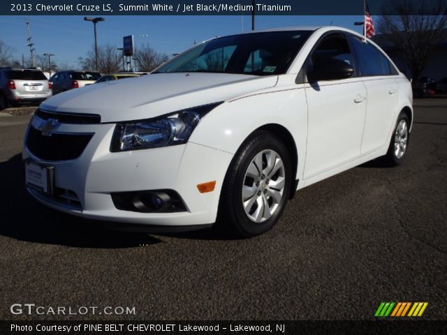 2013 Chevrolet Cruze LS in Summit White