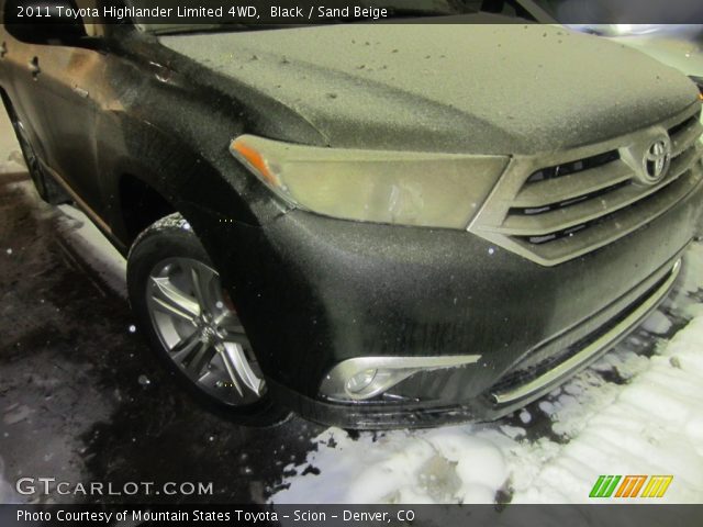 2011 Toyota Highlander Limited 4WD in Black
