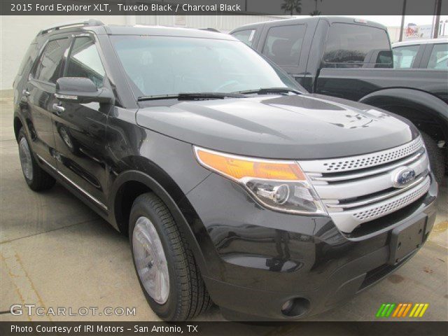 2015 Ford Explorer XLT in Tuxedo Black