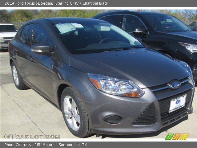 2014 Ford Focus SE Sedan in Sterling Gray