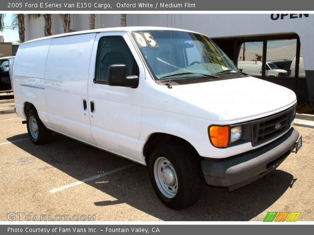 2005 Ford E Series Van E150 Cargo in Oxford White